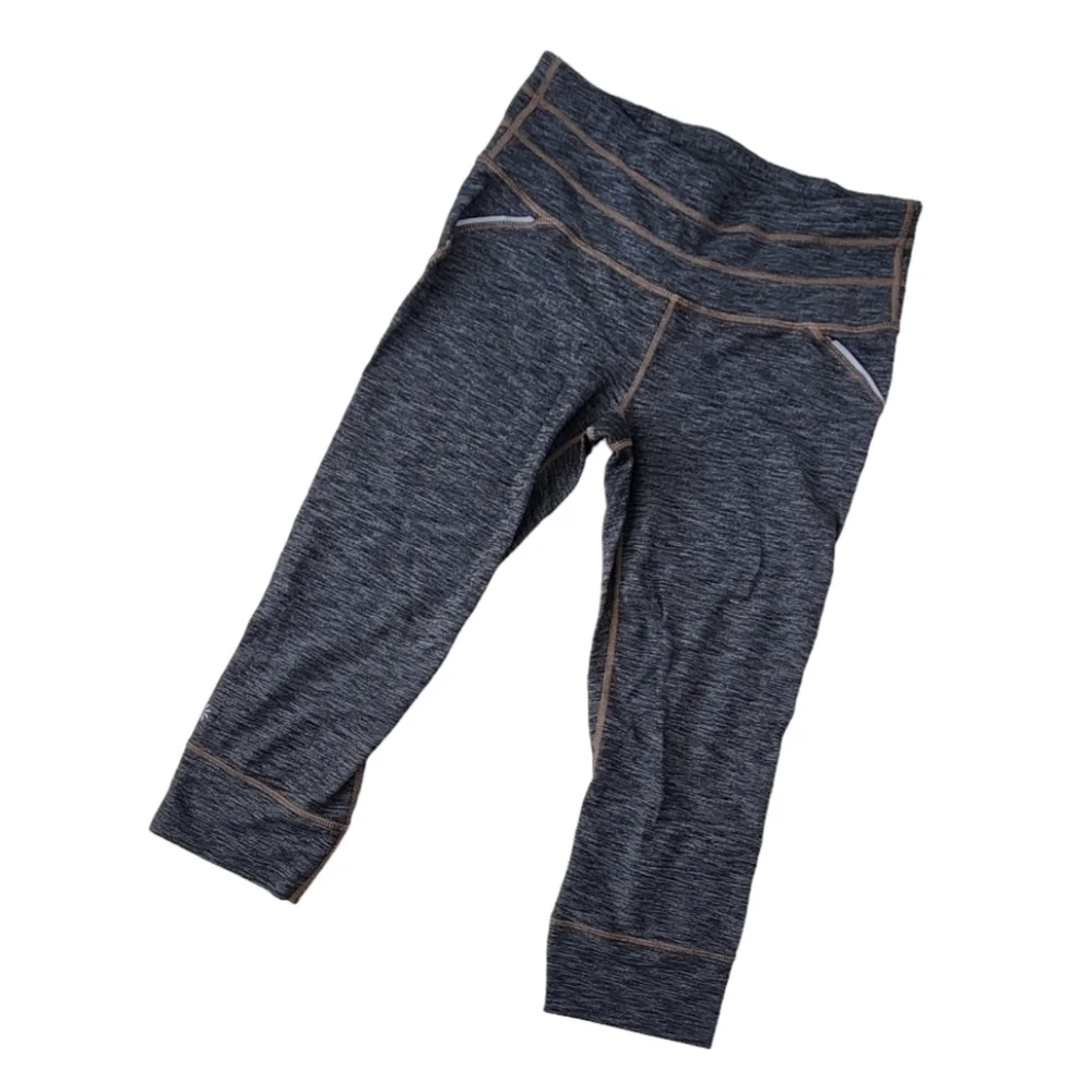 Athleta Womens Relay Capri Leggings Cropped Yoga Reflective Activewear in